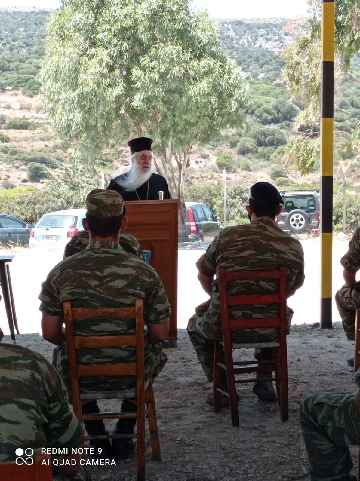 IKARIA_12-18_8.jpg